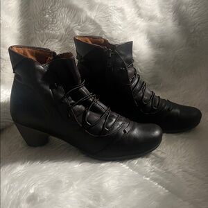 Elegant Yokono Ankle Boots